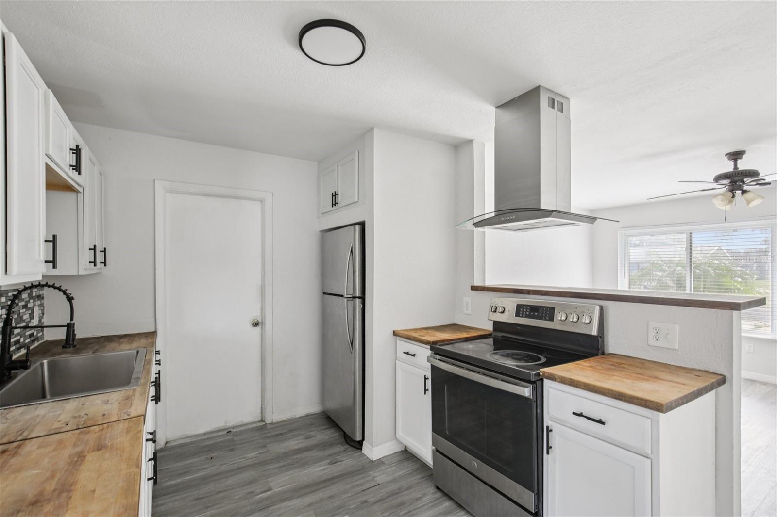 Image 7 of 25 For 7555 Hanchey Street