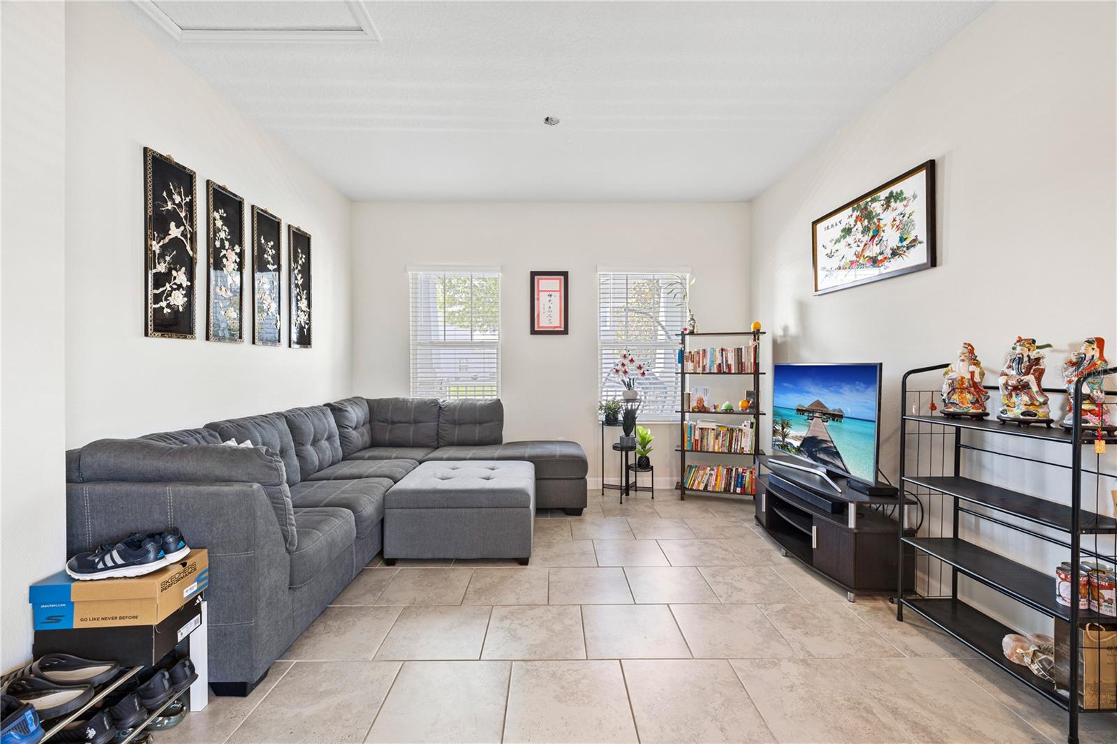 Image 13 of 99 For 11368 Satire Street