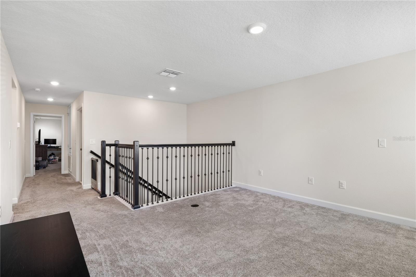 Image 38 of 99 For 11368 Satire Street