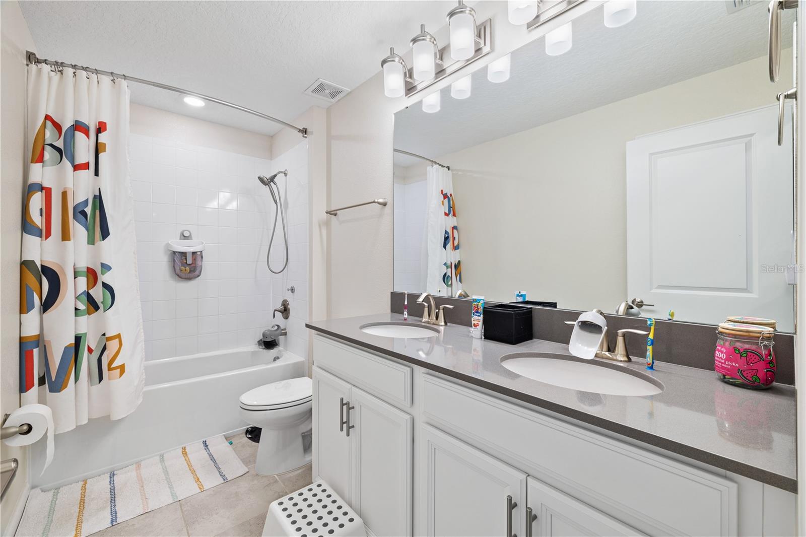 Image 44 of 99 For 11368 Satire Street