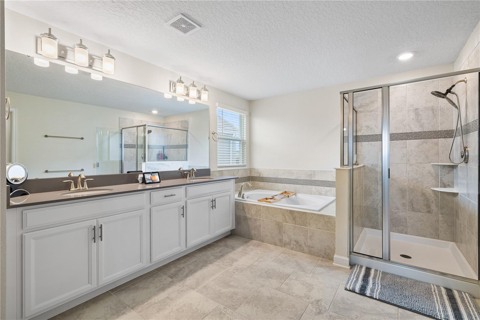 Image 52 of 99 For 11368 Satire Street