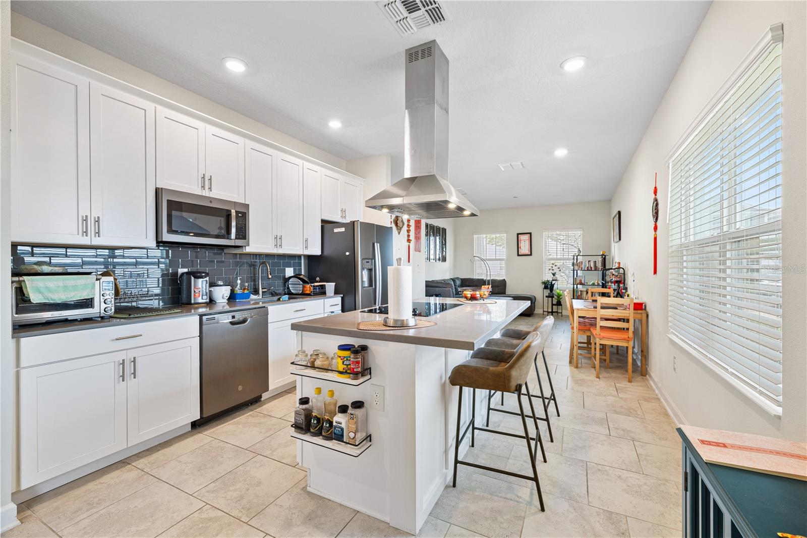 Image 8 of 99 For 11368 Satire Street