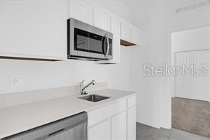 Image 6 of 14 For 4385 Pebbles Throw Drive B