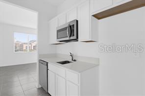 Image 7 of 14 For 4385 Pebbles Throw Drive B