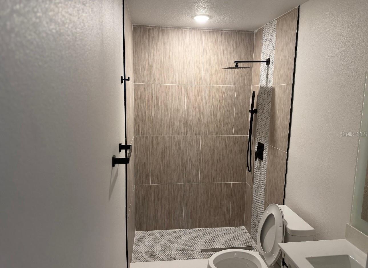 Image 3 of 4 For 483 Pennsylvania Avenue