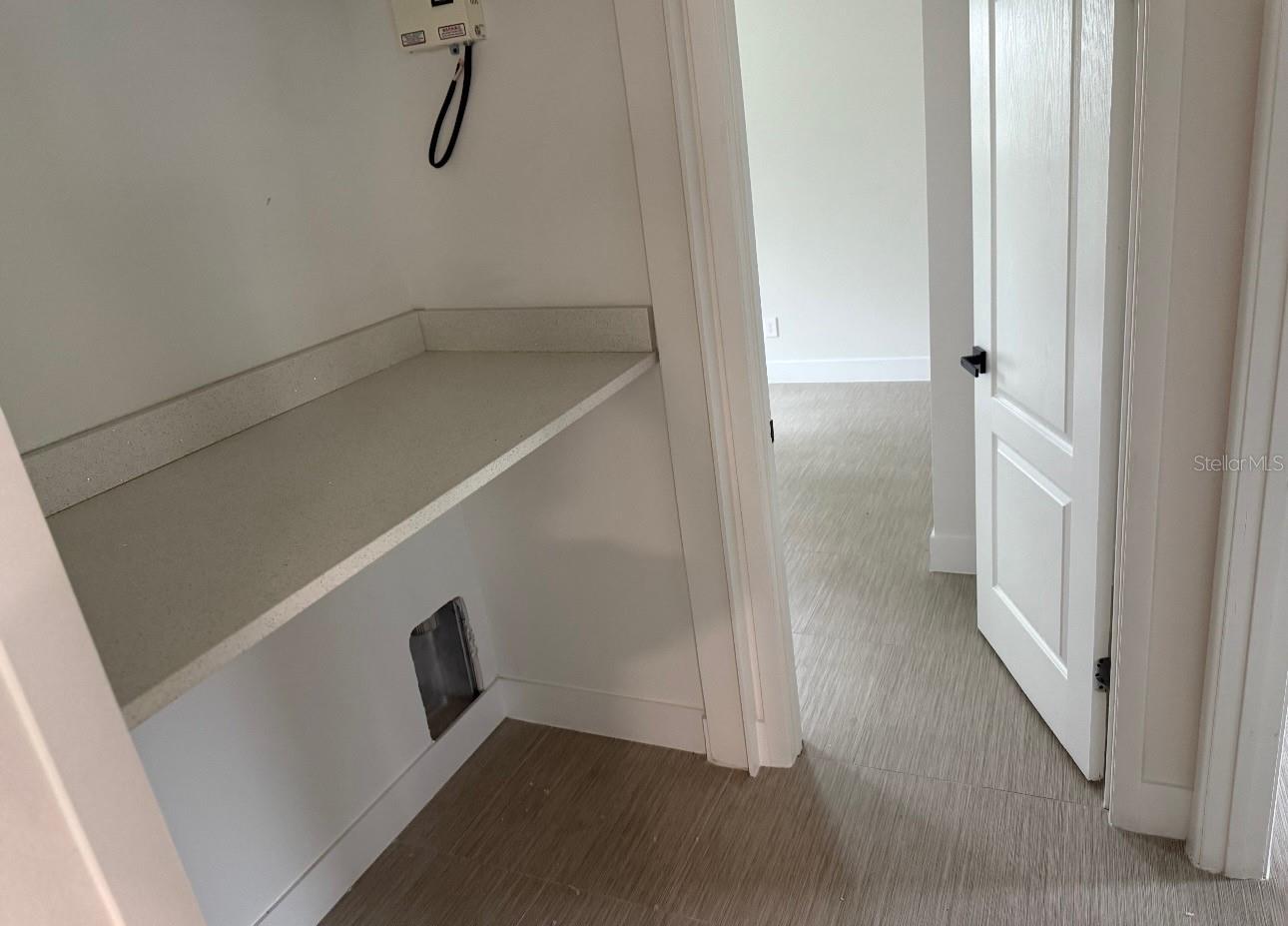 Image 4 of 4 For 483 Pennsylvania Avenue