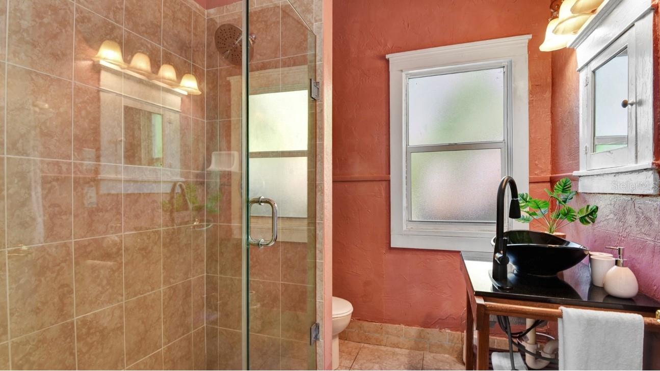 Image 28 of 65 For 213 Jessamine Boulevard