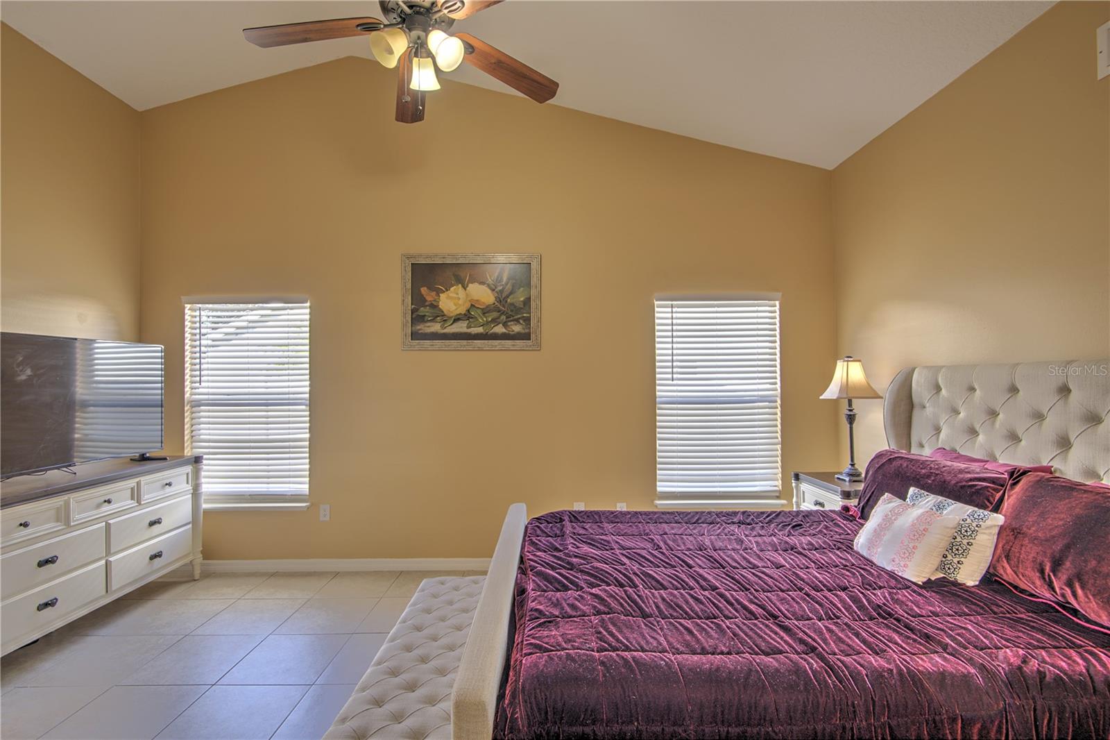 Image 19 of 37 For 684 Yorkshire Drive