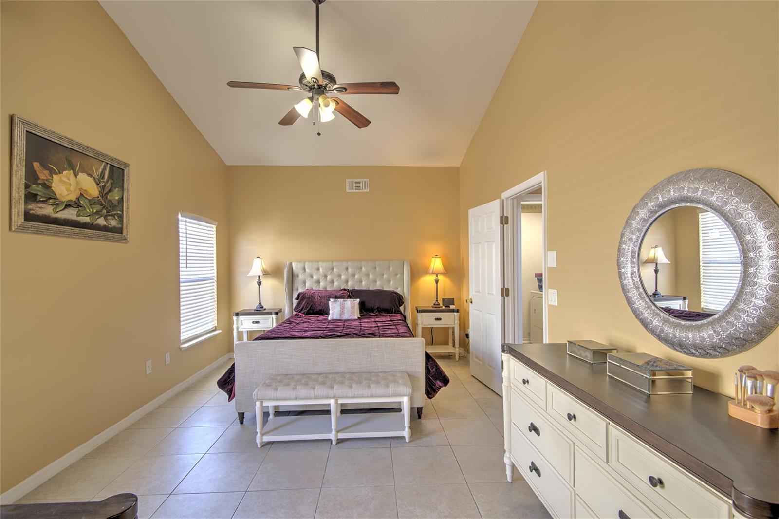 Image 20 of 37 For 684 Yorkshire Drive