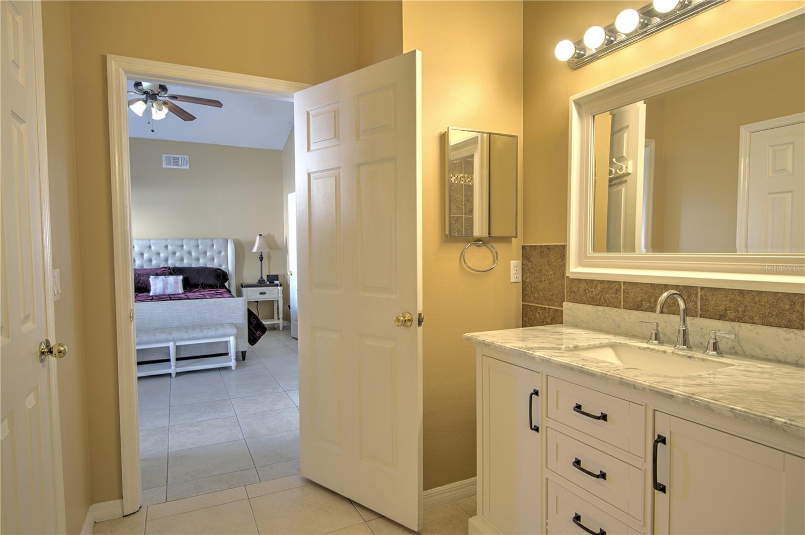 Image 23 of 37 For 684 Yorkshire Drive