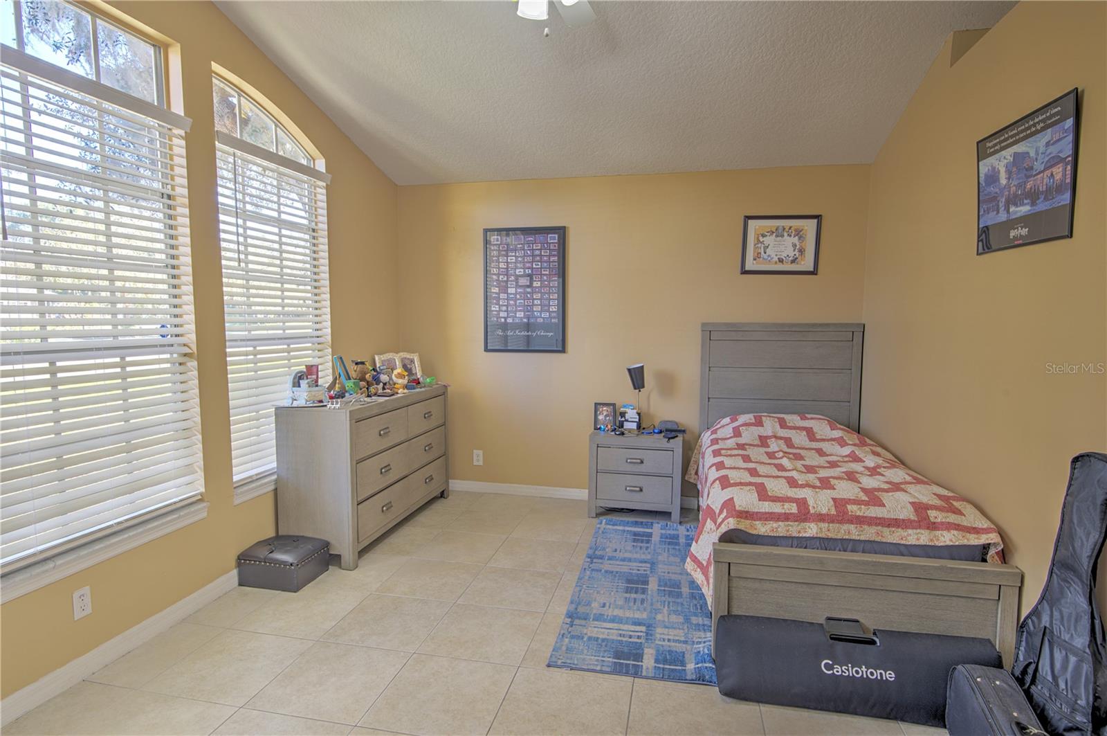 Image 24 of 37 For 684 Yorkshire Drive