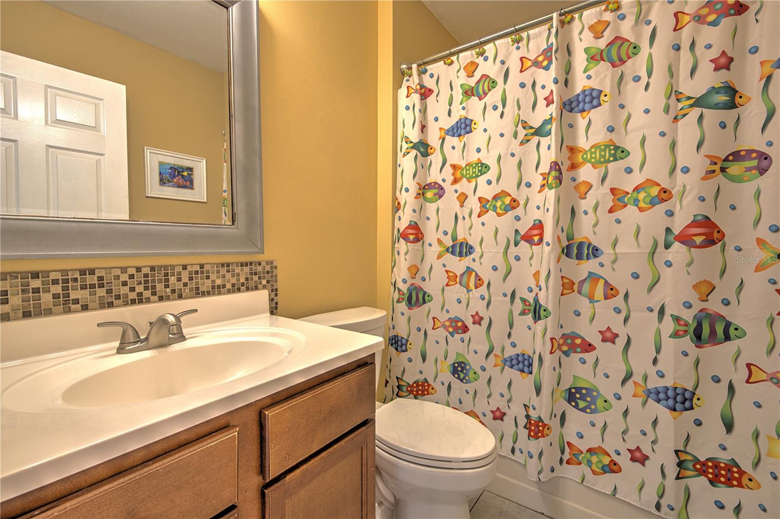 Image 26 of 37 For 684 Yorkshire Drive