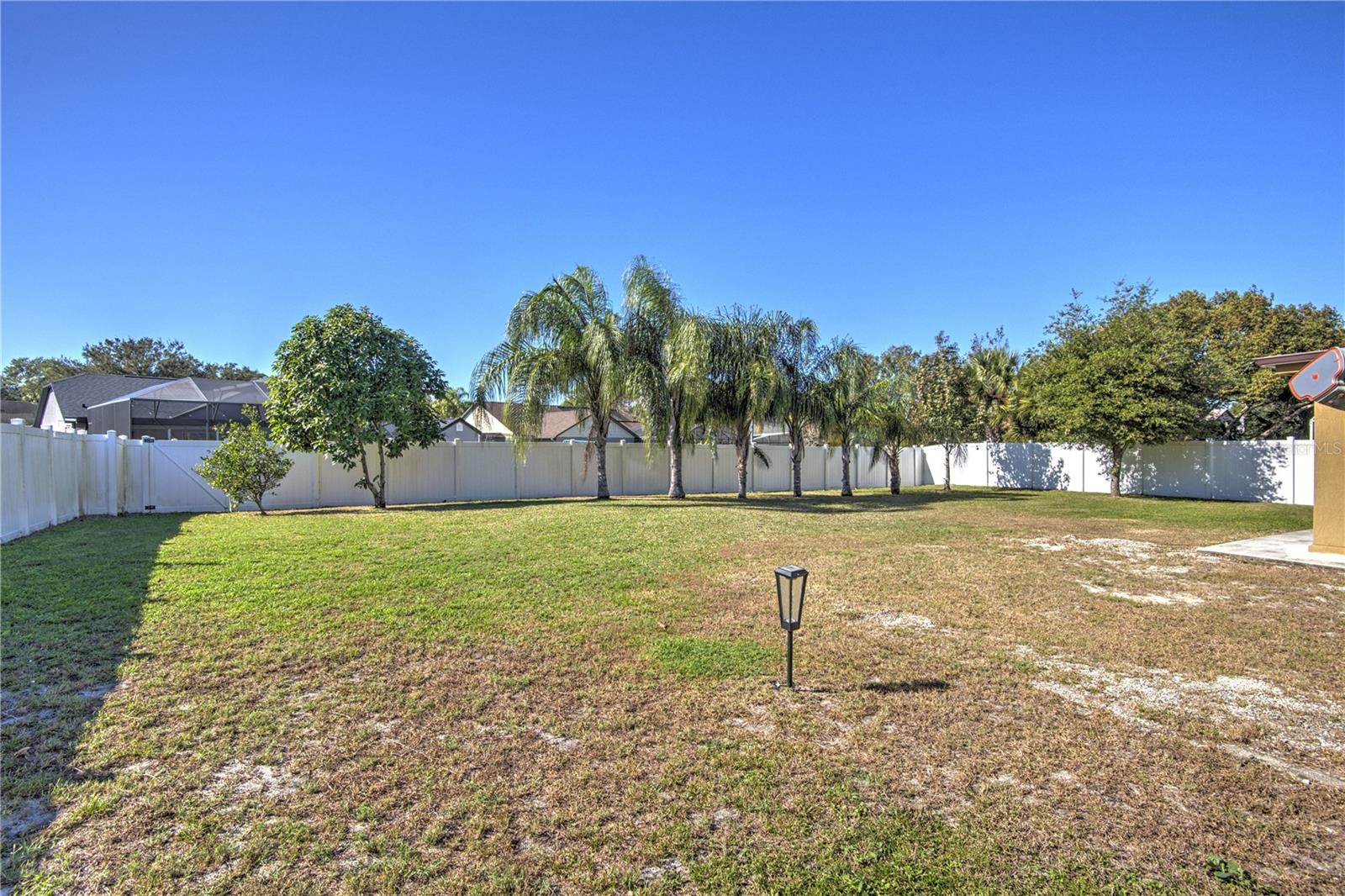 Image 35 of 37 For 684 Yorkshire Drive