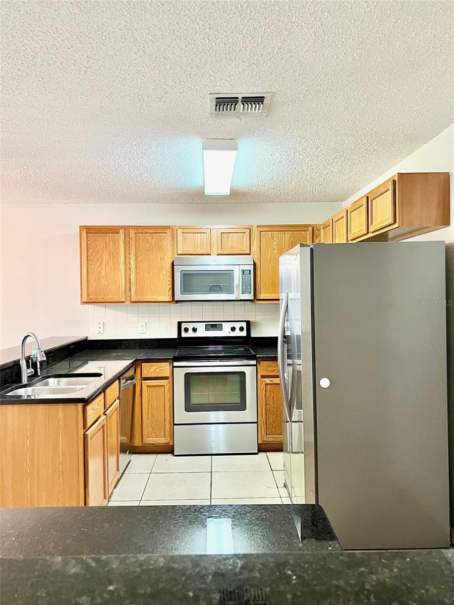 Image 10 of 28 For 12973 Lexington Summit Street