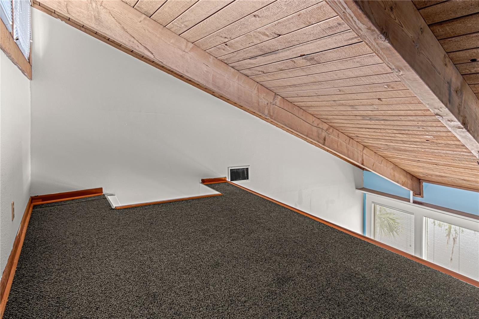 Image 10 of 32 For 5840 Peregrine Avenue 5840