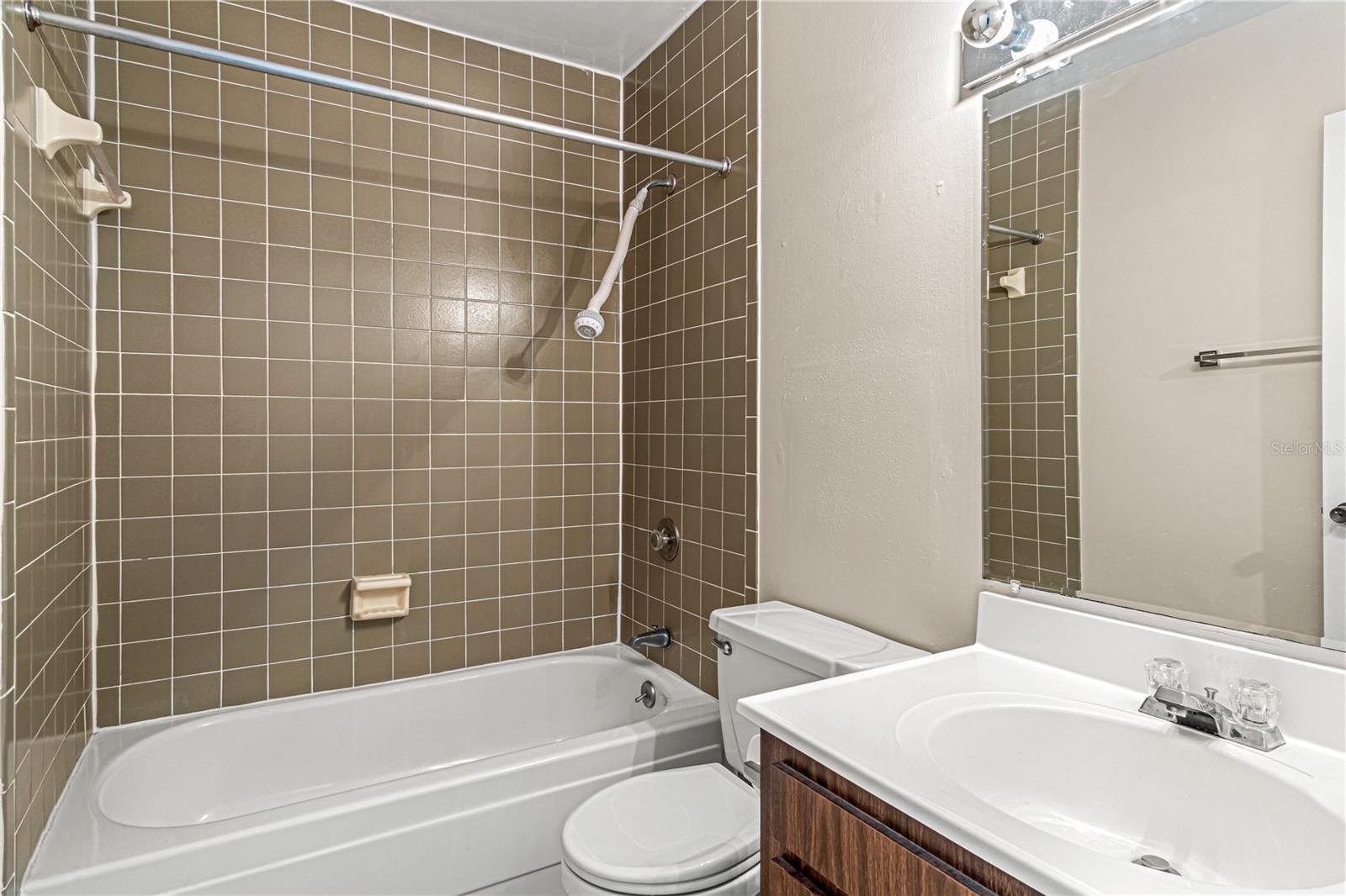 Image 21 of 32 For 5840 Peregrine Avenue 5840