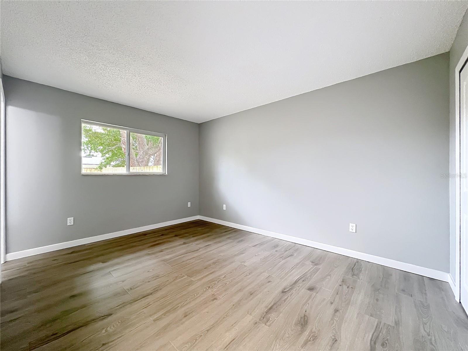 Listing photo id 19 for 6848 Compass Court