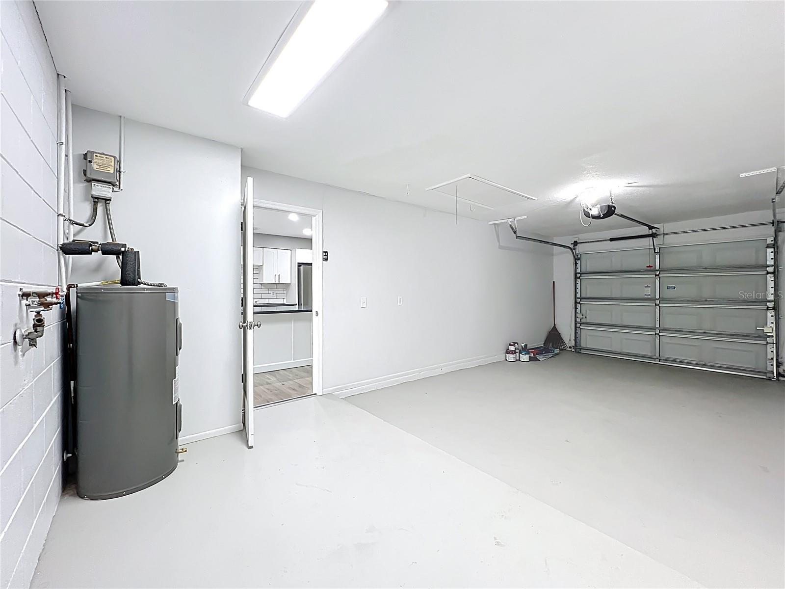 Listing photo id 21 for 6848 Compass Court