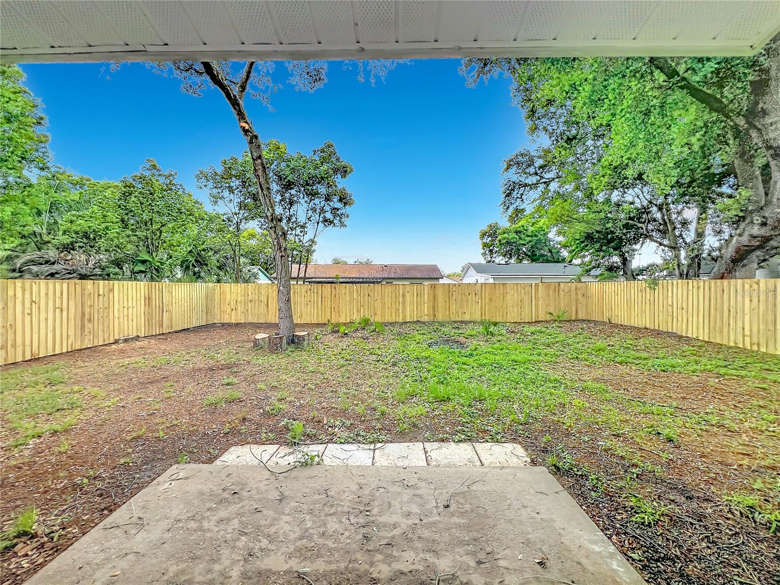 Listing photo id 24 for 6848 Compass Court