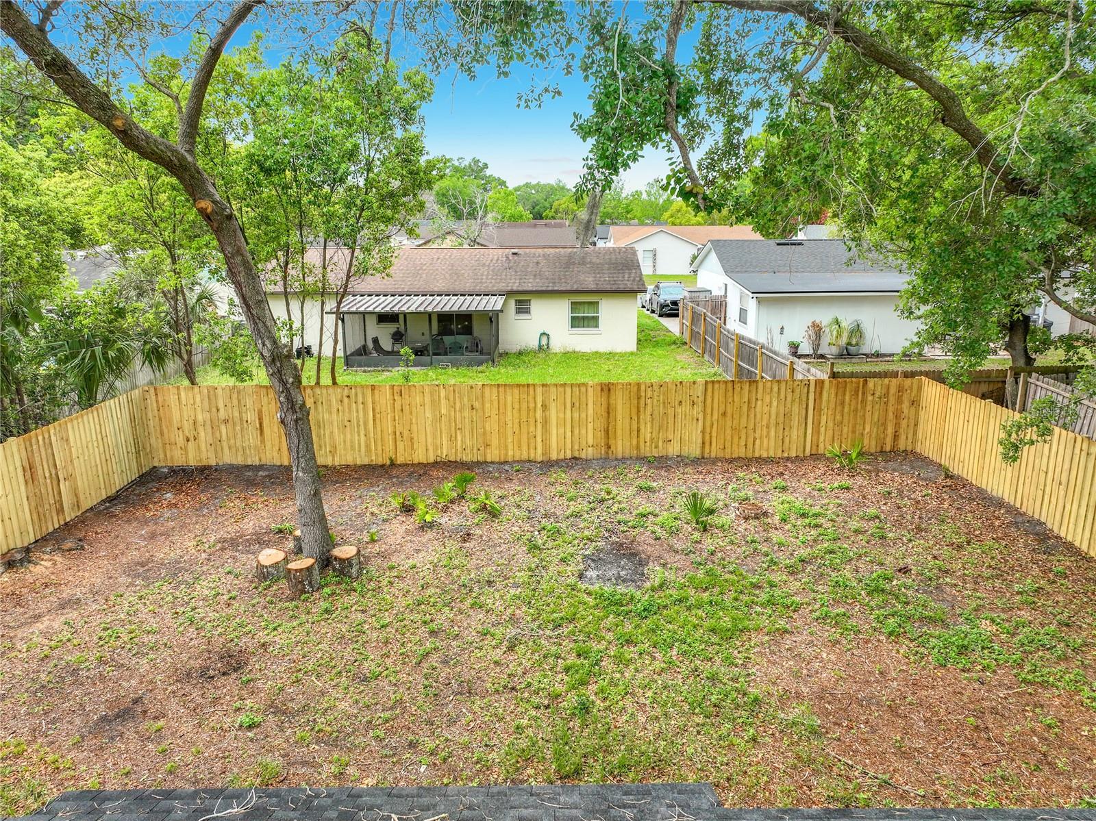 Listing photo id 4 for 6848 Compass Court