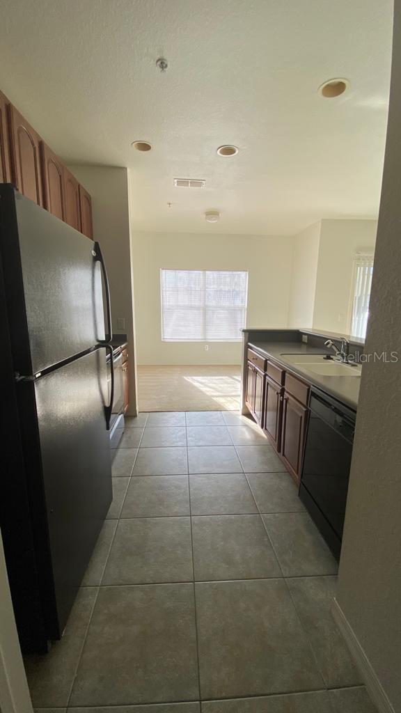 Image 8 of 17 For 2532 Grand Central Parkway 3