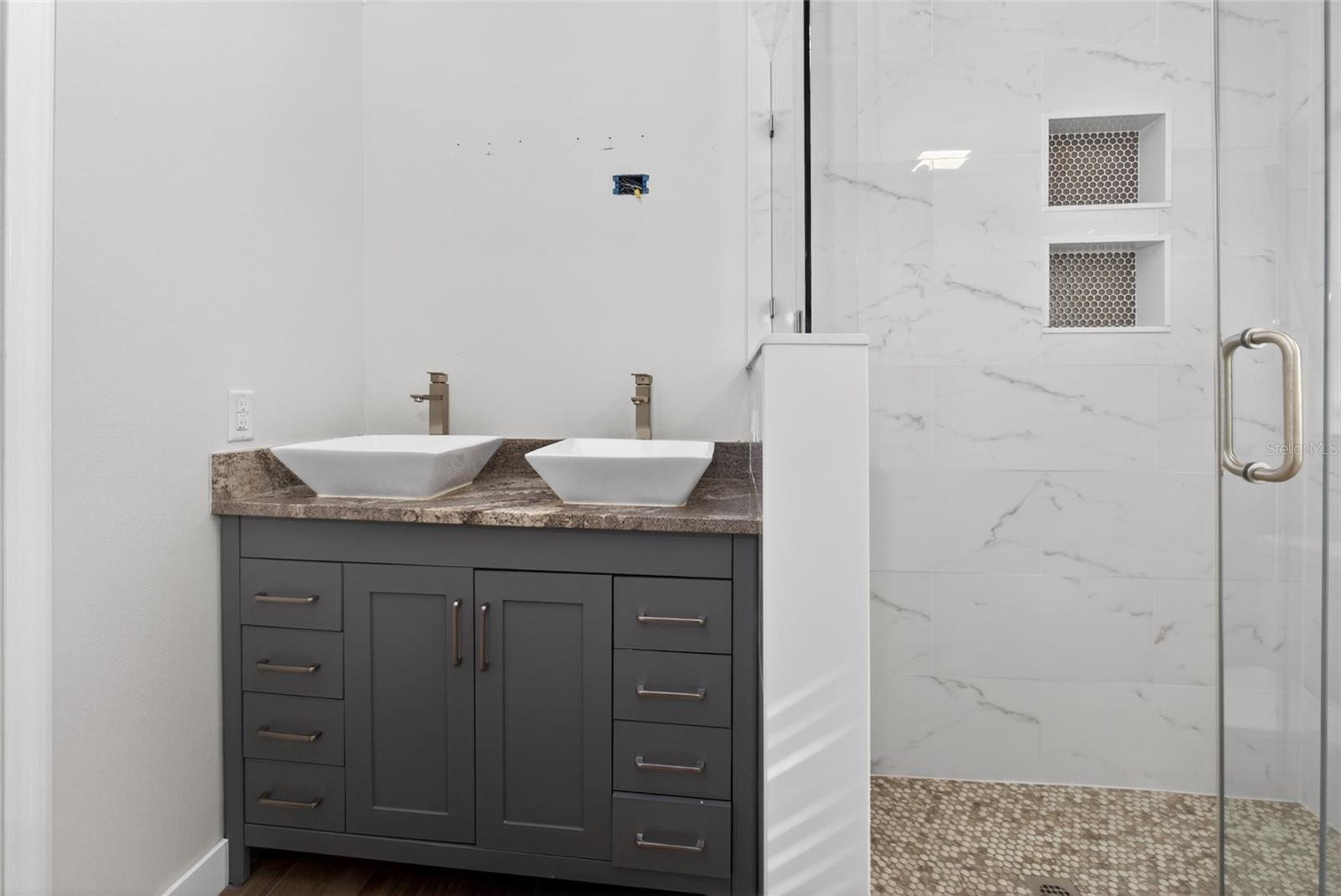 Image 18 of 34 For 7023 Talbot Drive