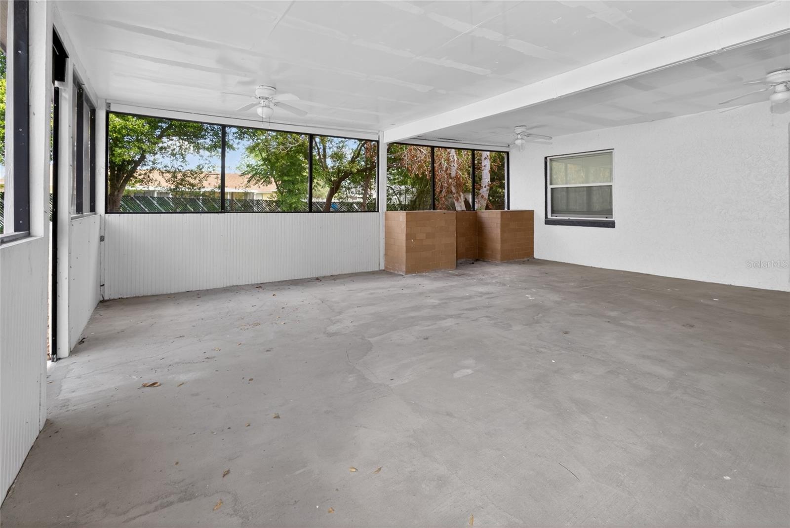 Image 27 of 34 For 7023 Talbot Drive