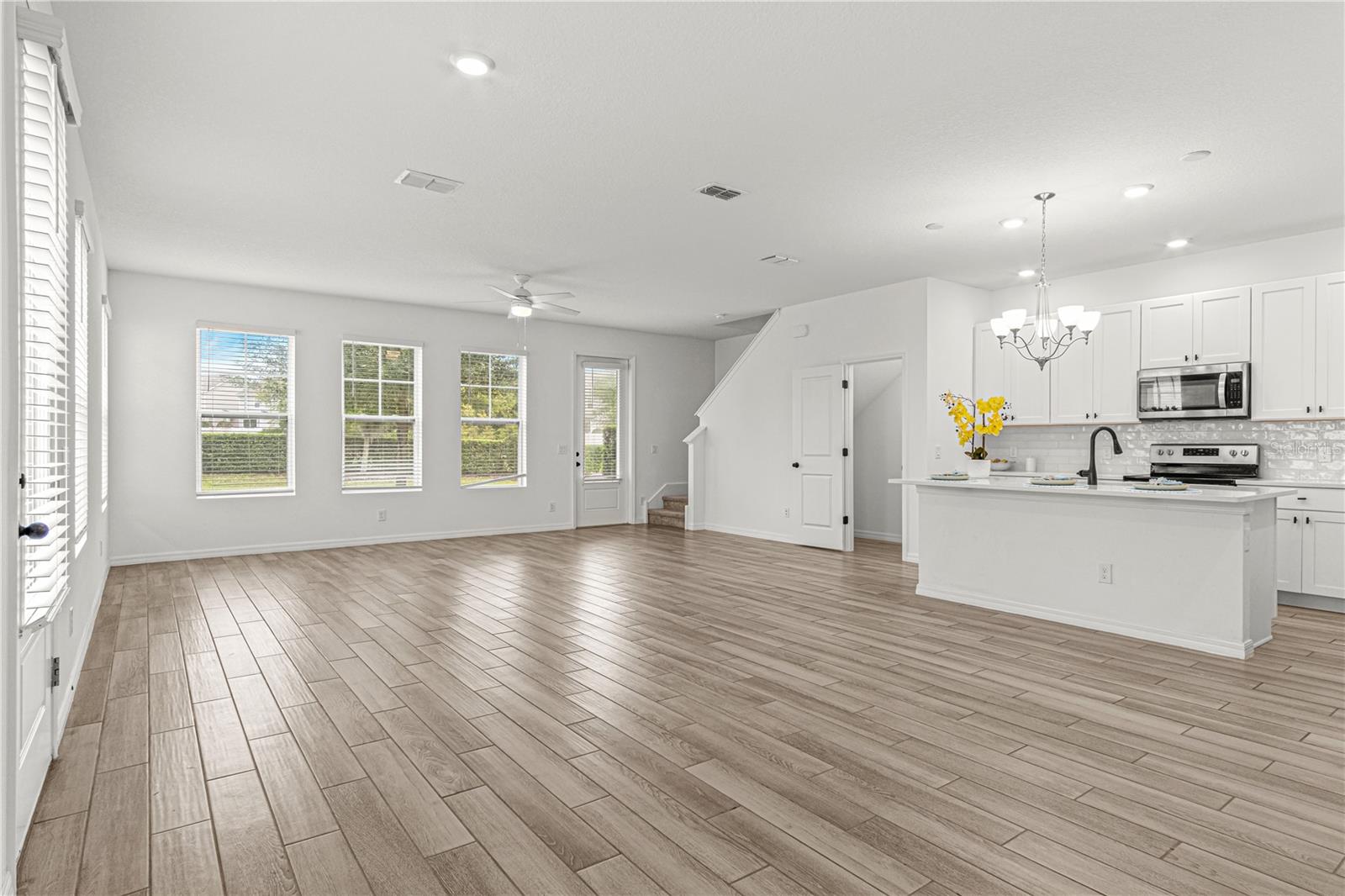 Image 10 of 35 For 833 Benoi Drive