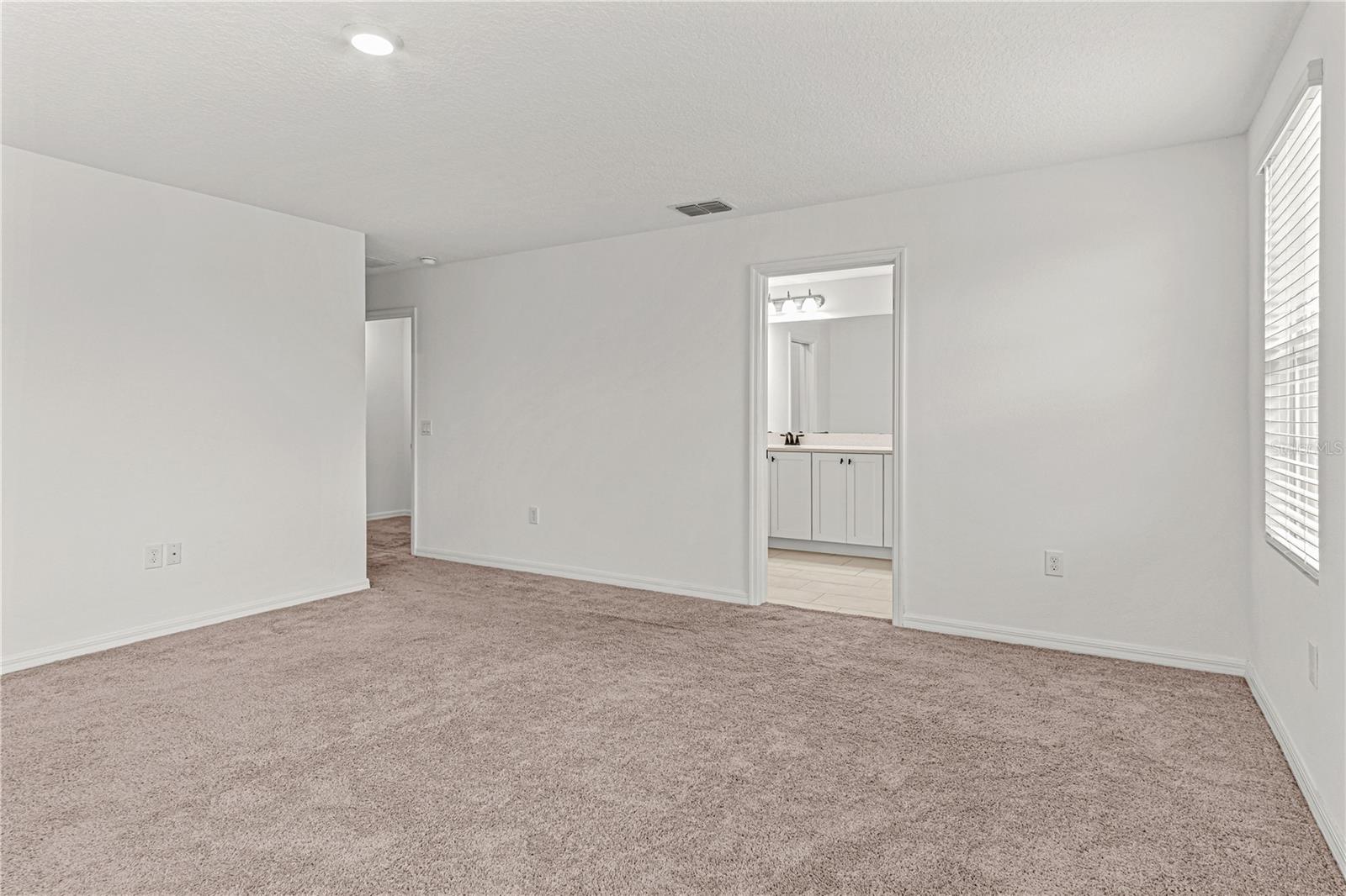 Image 12 of 35 For 833 Benoi Drive