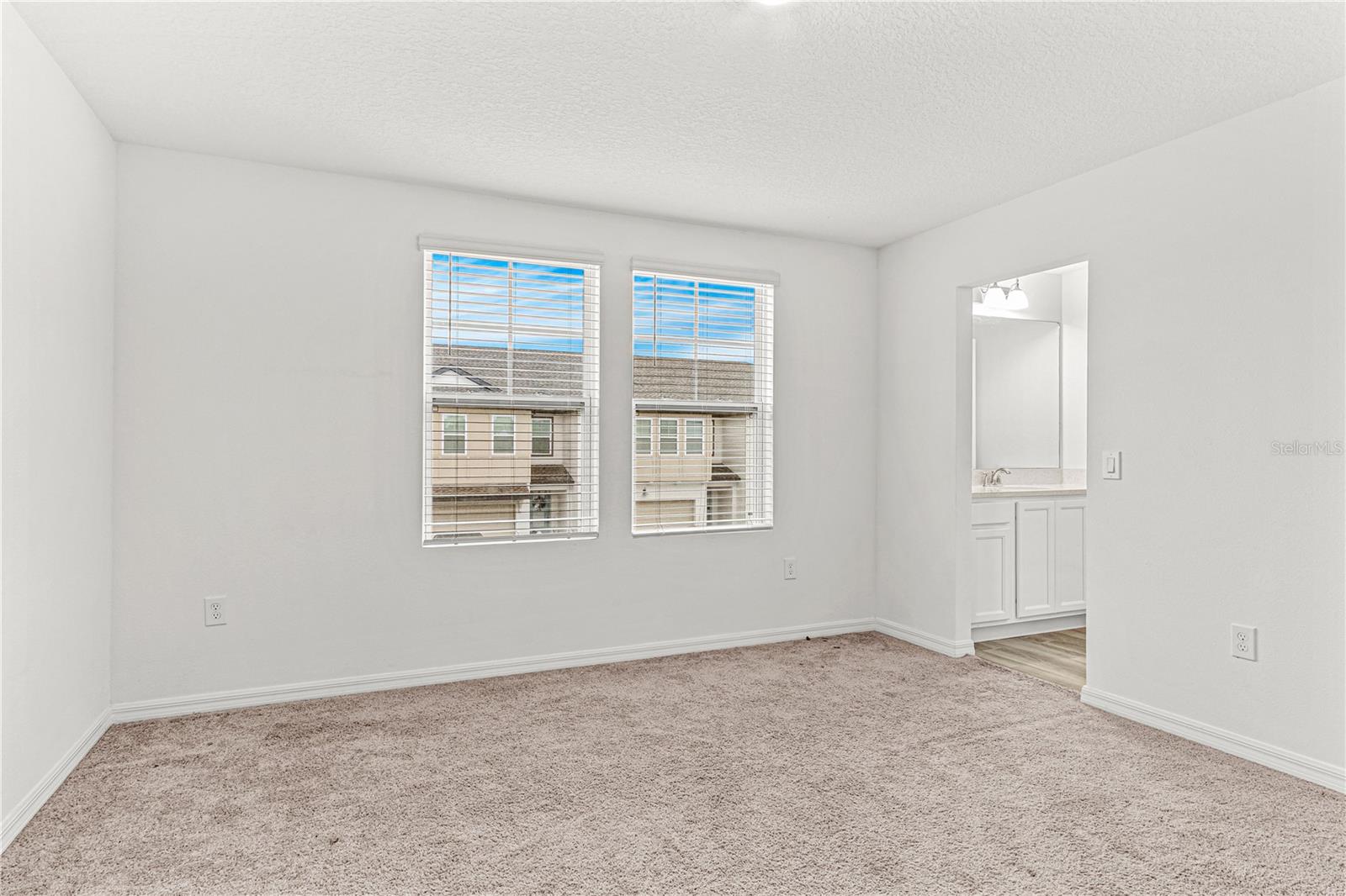 Image 15 of 35 For 833 Benoi Drive