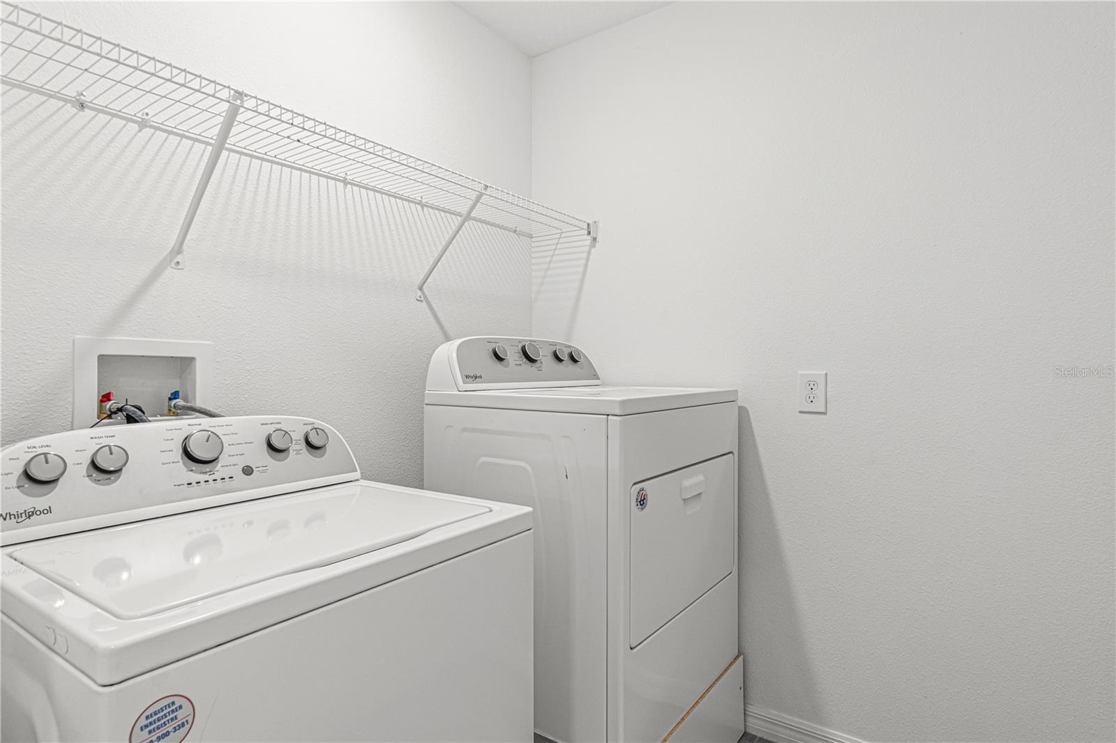 Image 21 of 35 For 833 Benoi Drive