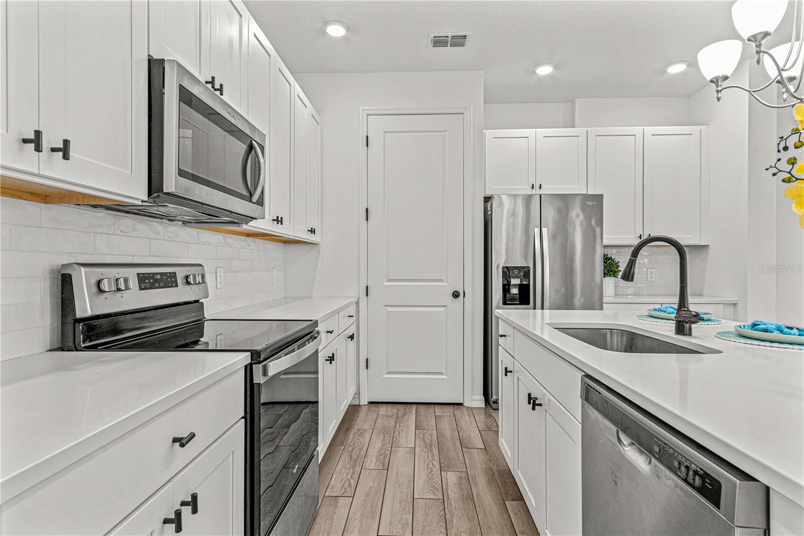 Image 9 of 35 For 833 Benoi Drive