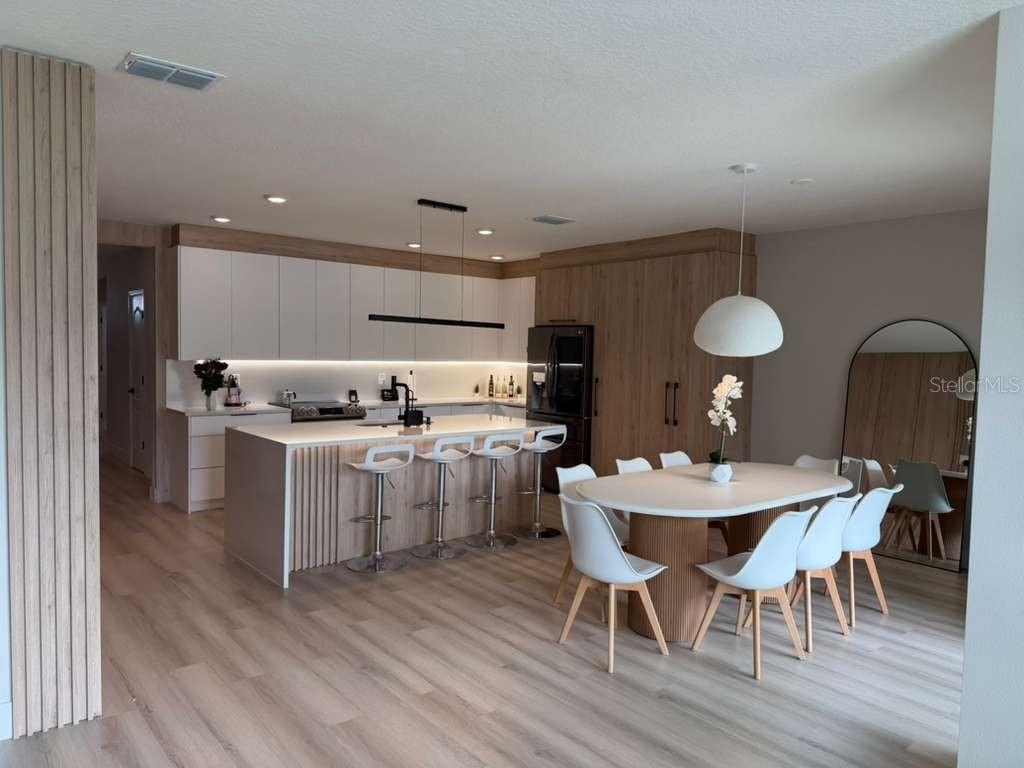 Image 11 of 34 For 33412 Country House Drive