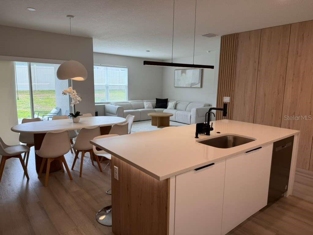 Image 12 of 34 For 33412 Country House Drive