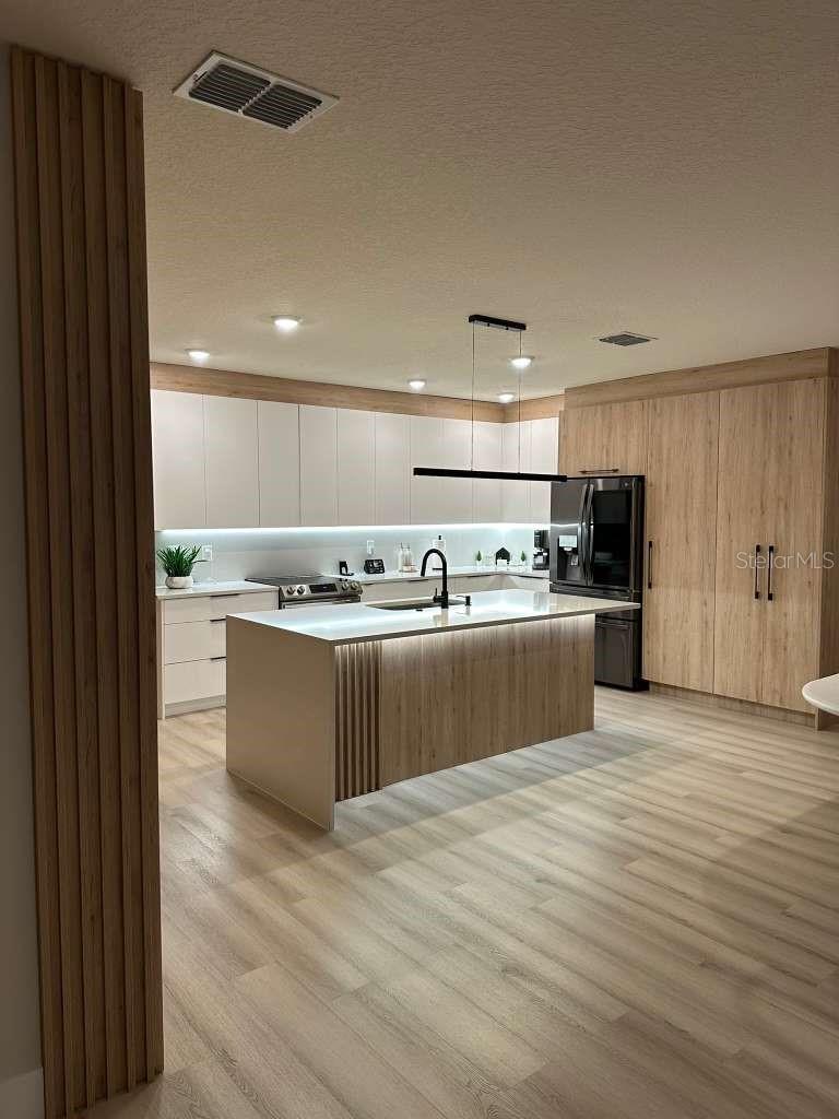 Image 13 of 34 For 33412 Country House Drive