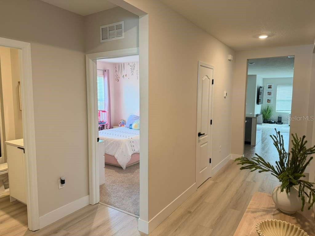 Image 20 of 34 For 33412 Country House Drive