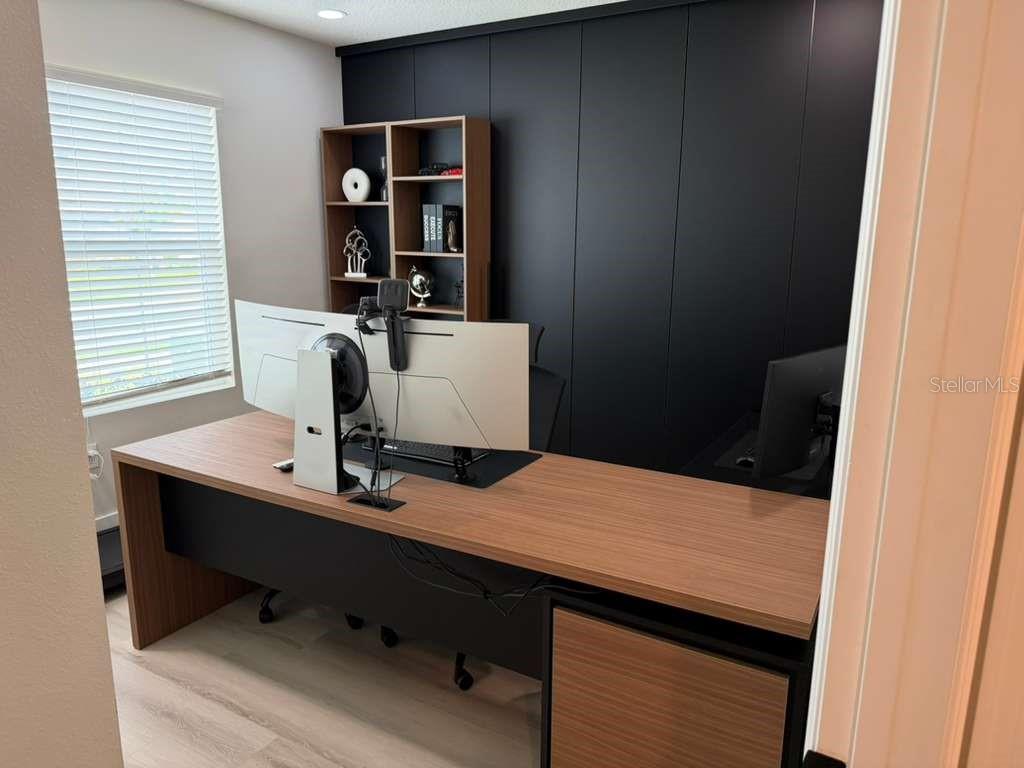 Image 23 of 34 For 33412 Country House Drive