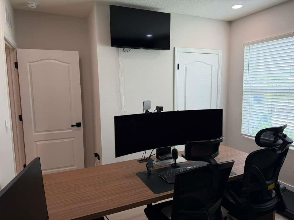 Image 24 of 34 For 33412 Country House Drive