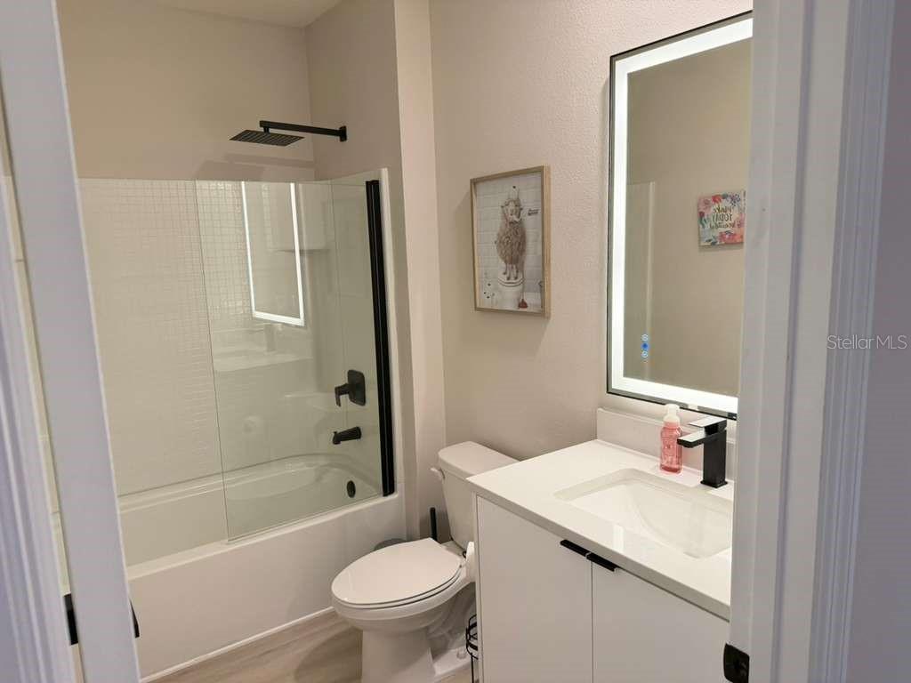 Image 28 of 34 For 33412 Country House Drive