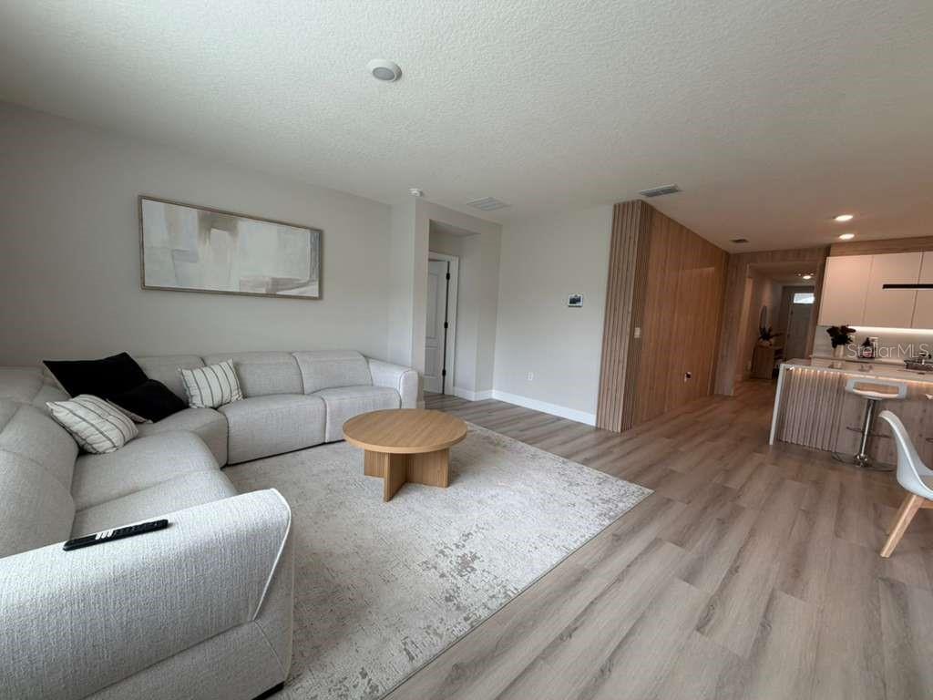 Image 5 of 34 For 33412 Country House Drive