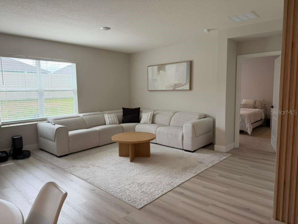 Image 6 of 34 For 33412 Country House Drive