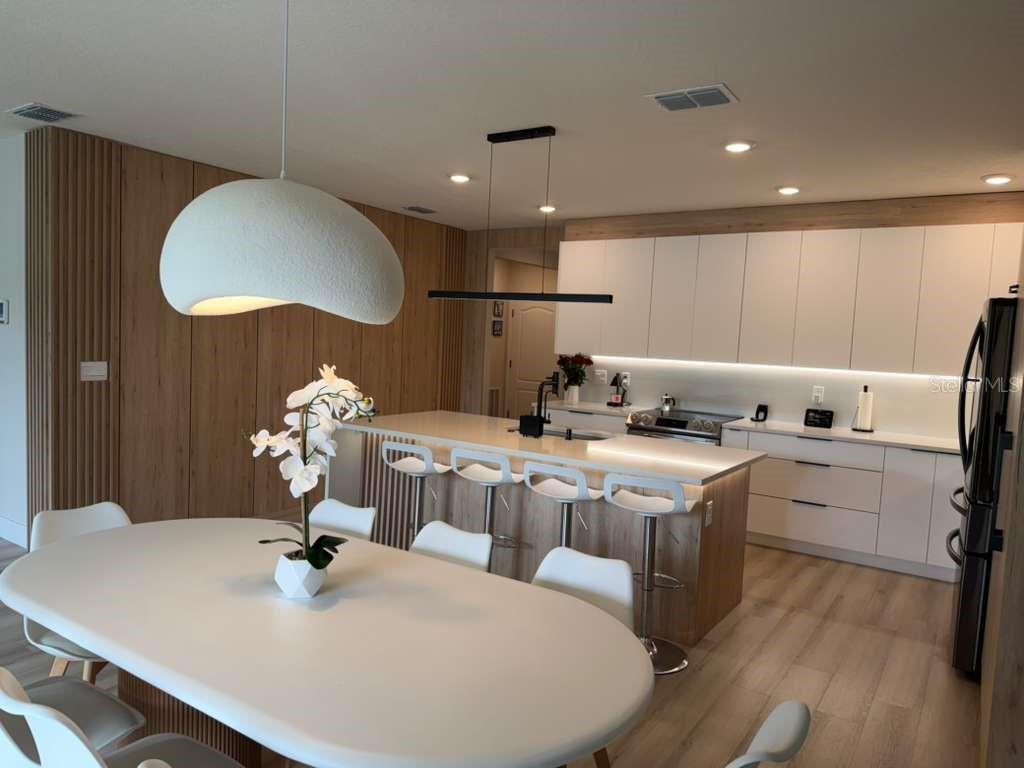 Image 9 of 34 For 33412 Country House Drive