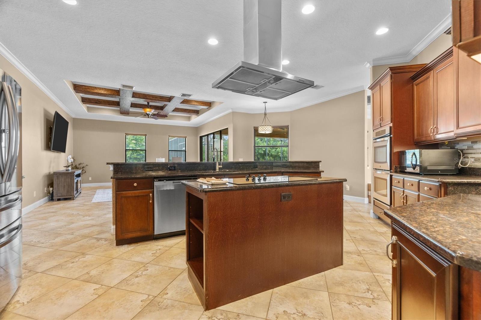 Image 17 of 83 For 19345 Mardi Gras Street