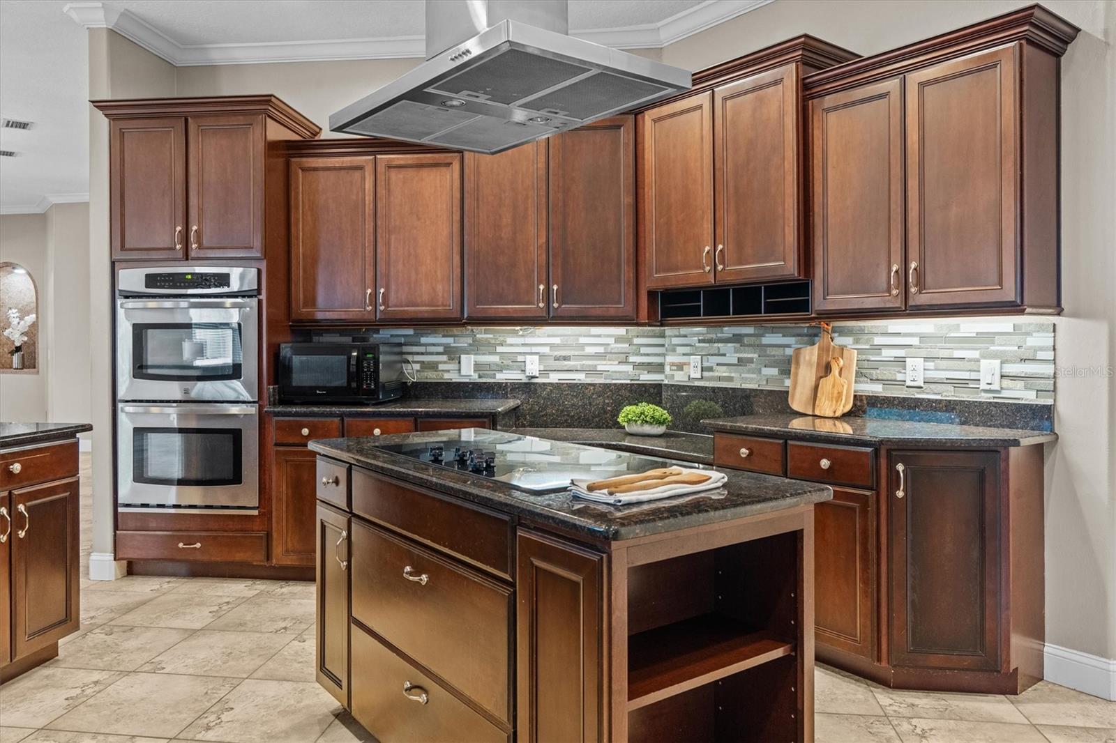 Image 18 of 83 For 19345 Mardi Gras Street