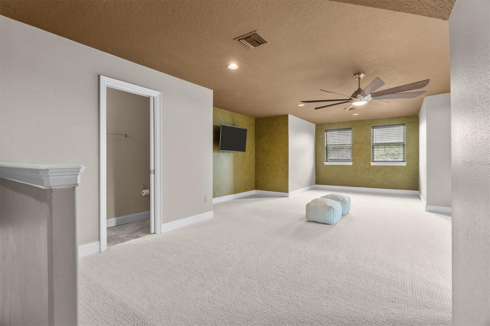 Image 42 of 83 For 19345 Mardi Gras Street