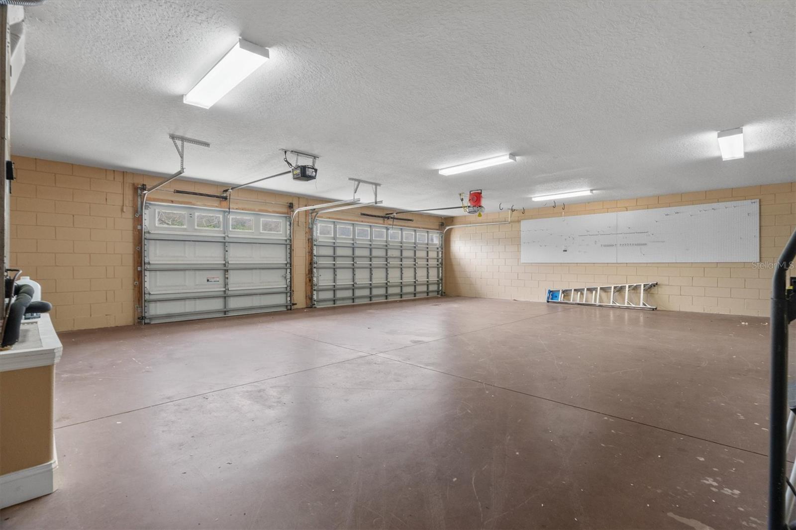 Image 56 of 83 For 19345 Mardi Gras Street