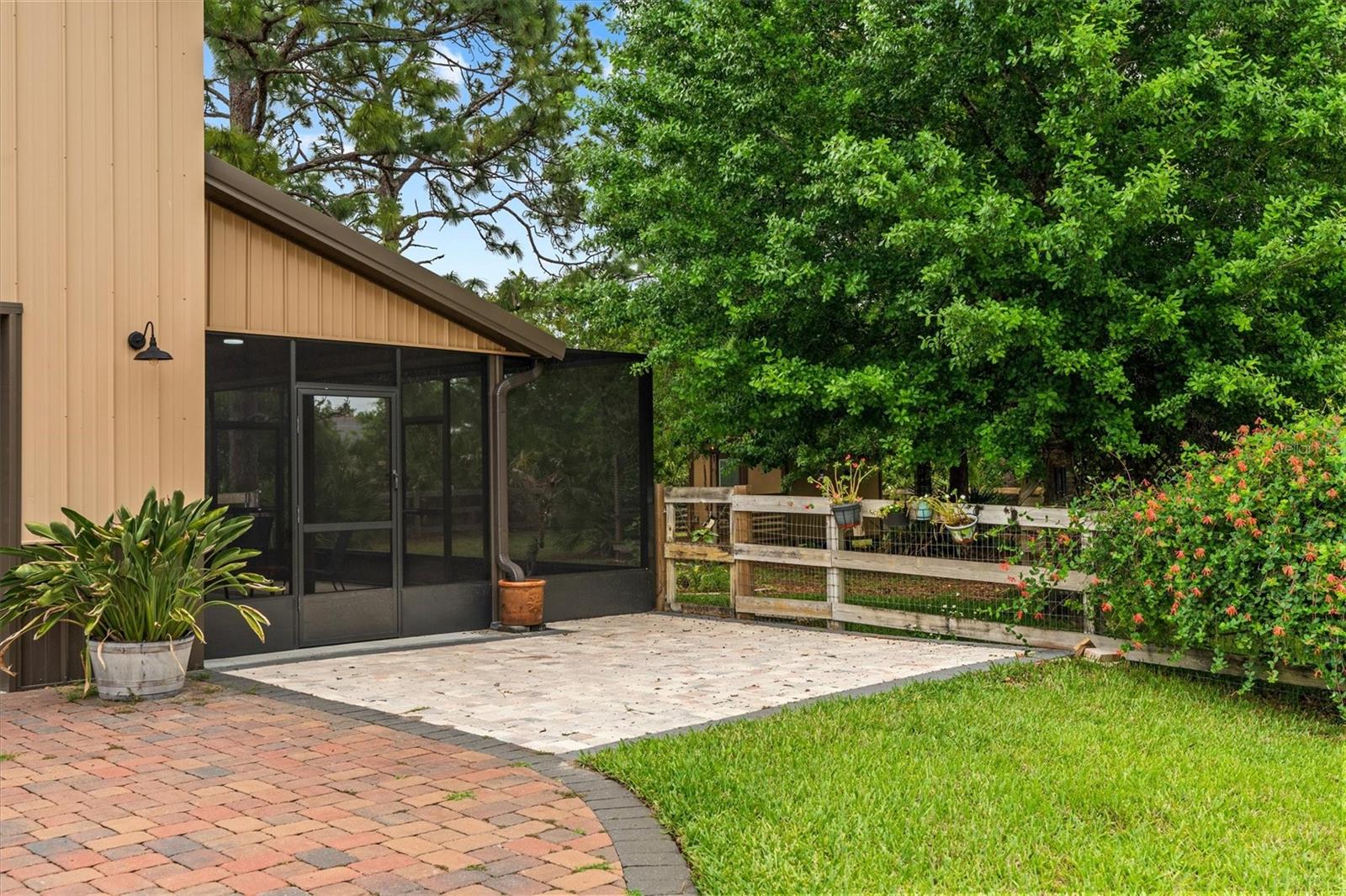 Image 60 of 83 For 19345 Mardi Gras Street