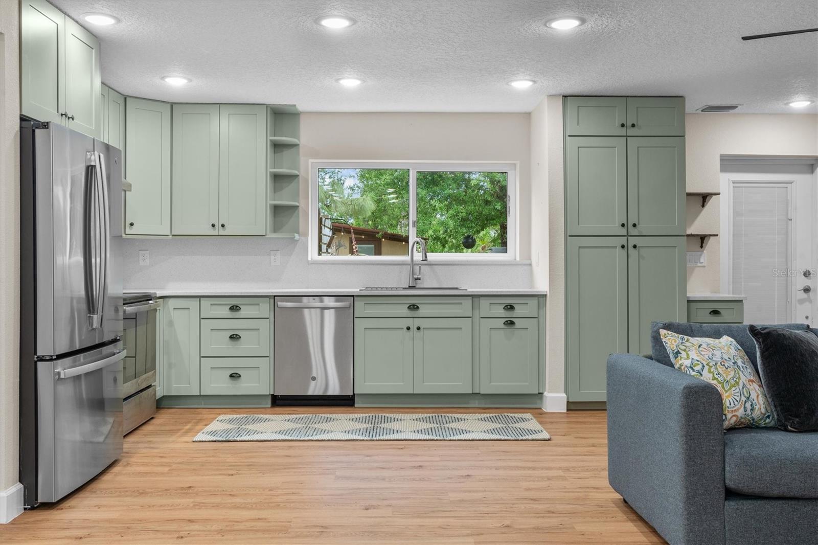 Image 65 of 83 For 19345 Mardi Gras Street