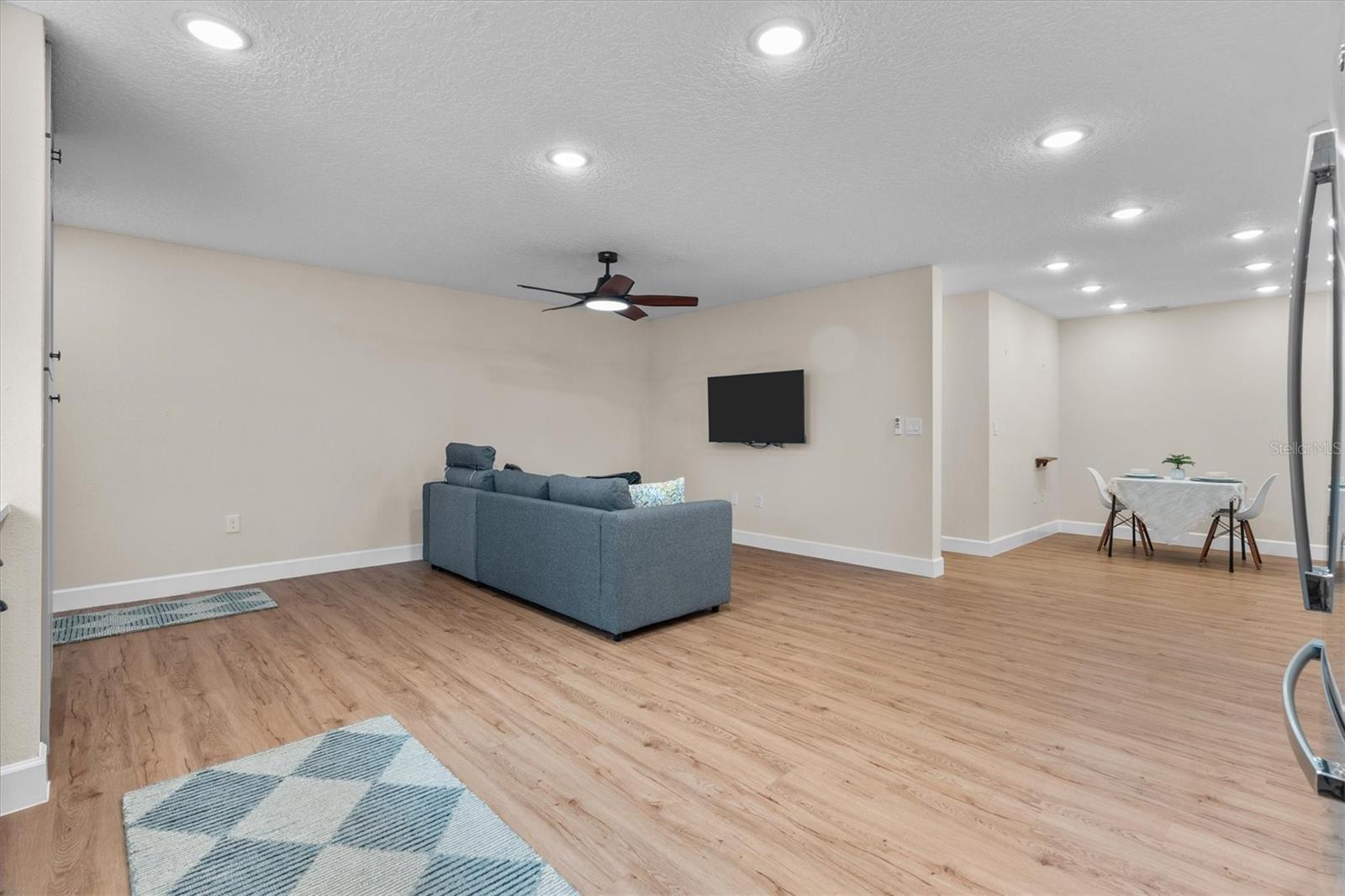 Image 67 of 83 For 19345 Mardi Gras Street