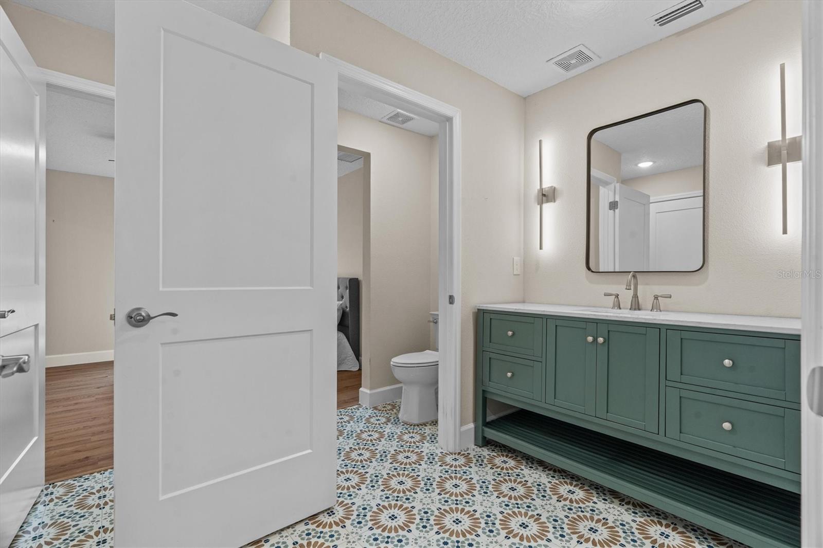 Image 73 of 83 For 19345 Mardi Gras Street